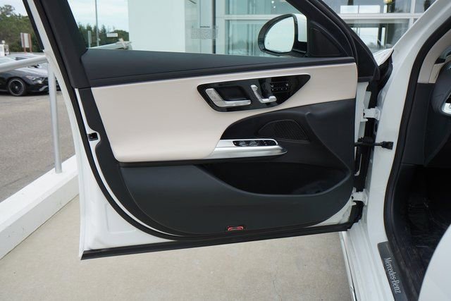 New 2026 Mercedes-Benz E 350 4MATIC Sedan image 12