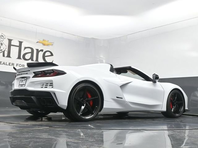 New 2026 Chevrolet Corvette E-Ray w/ Stealth Interior Trim Package image 12