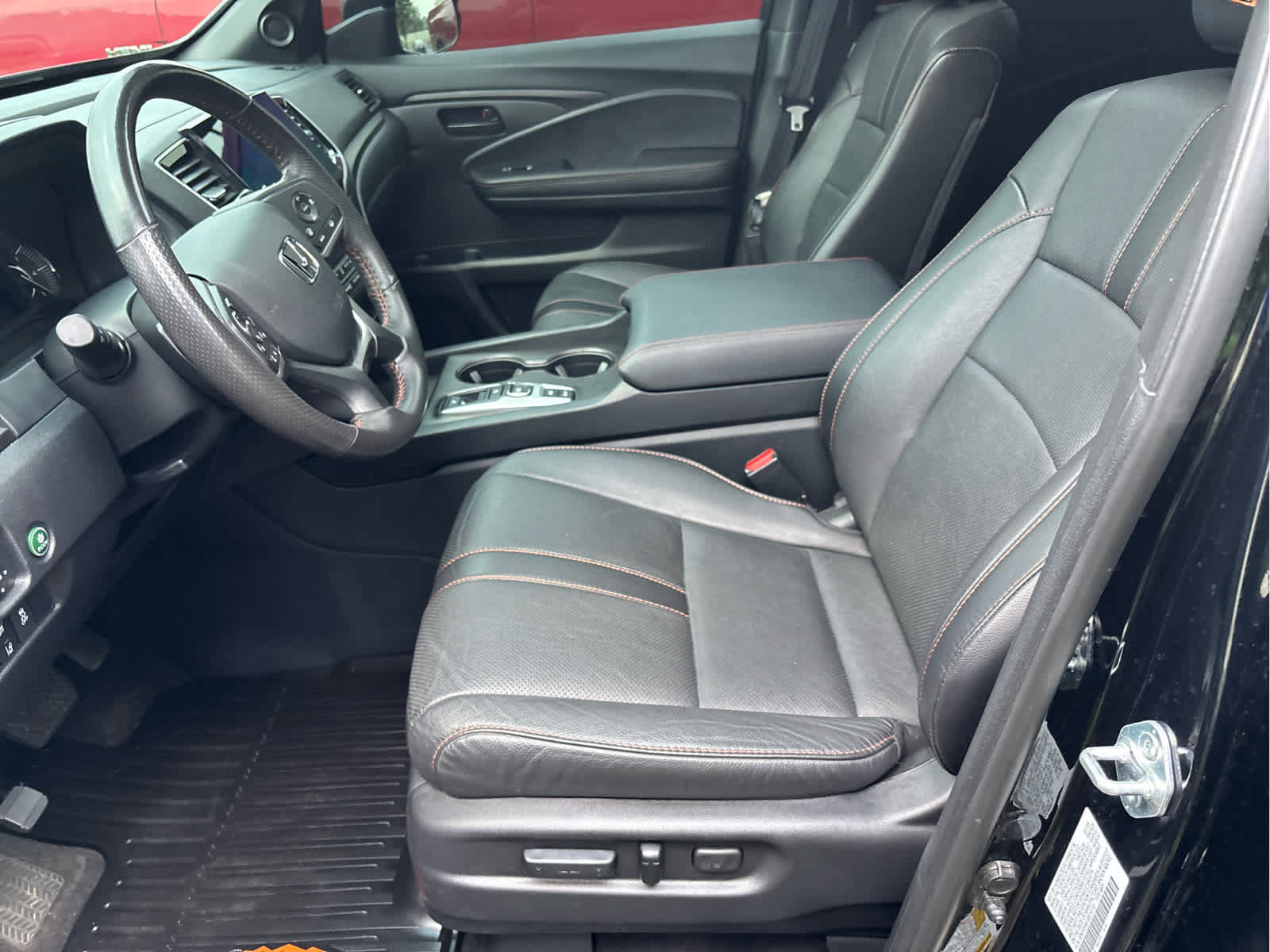 Used 2025 Honda Passport TrailSport image 8
