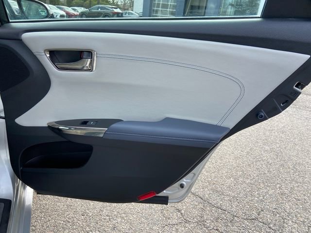 Used 2014 Toyota Avalon Limited FWD image 29