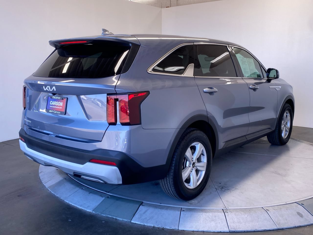 Certified 2024 Kia Sorento LX FWD image 5