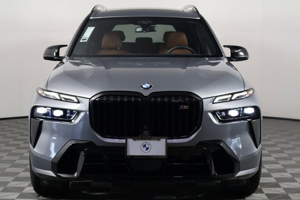 Used 2024 BMW X7 M60i w/ Executive Package image 2