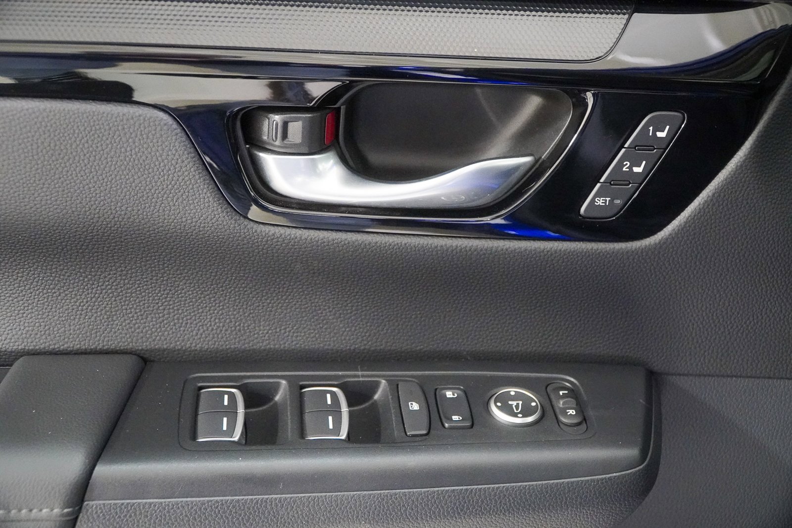 Used 2023 Honda CR-V EX-L image 17