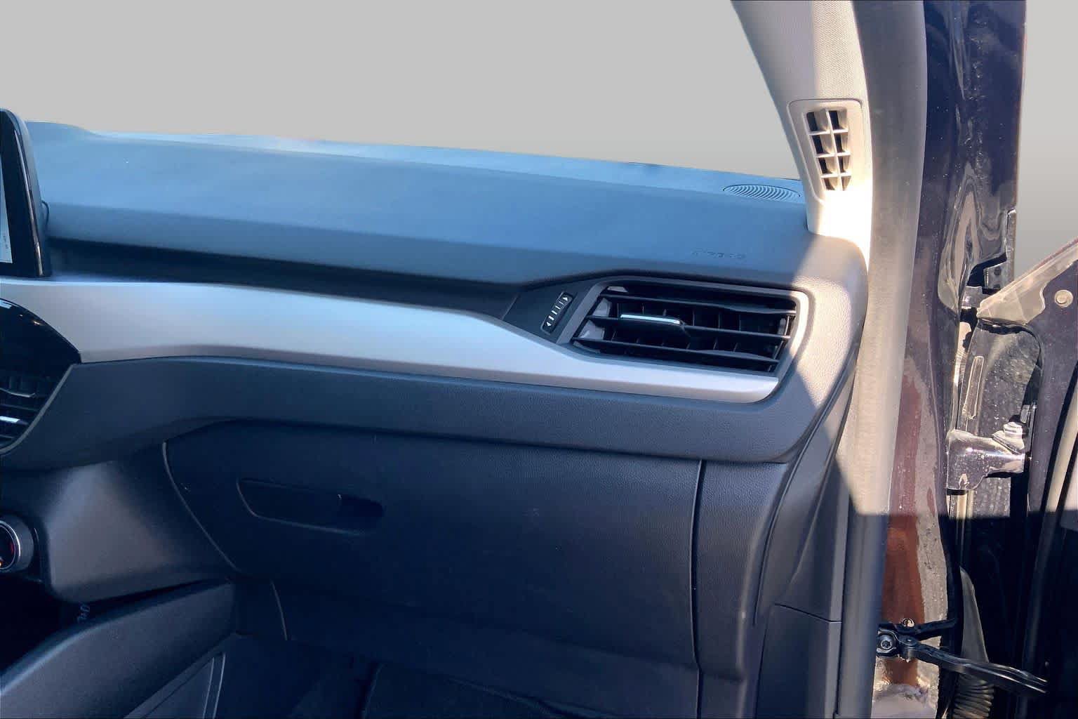 Used 2022 Ford Escape SE w/ SE Sport Appearance Package FWD image 19