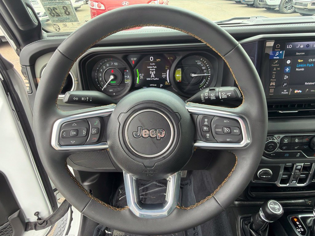 Used 2024 Jeep Wrangler High Altitude AWD/4WD image 23