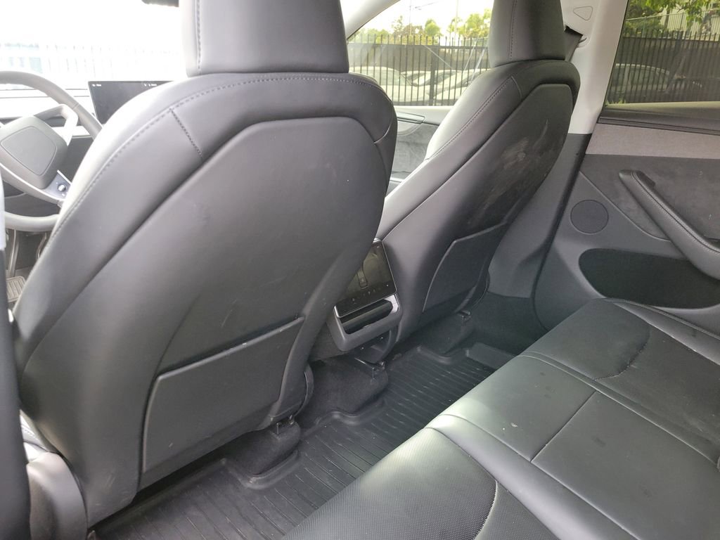 Used 2026 Tesla Model Y Long Range AWD/4WD image 7