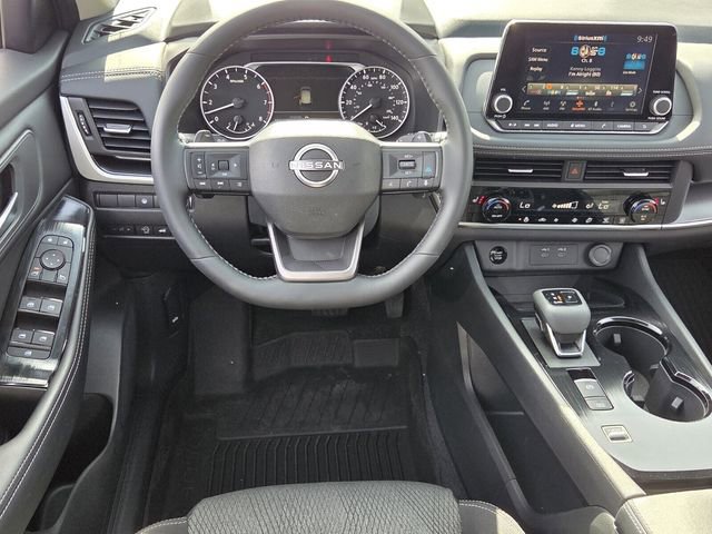 Used 2026 Nissan Rogue SV w/ Cold Weather Package FWD image 11