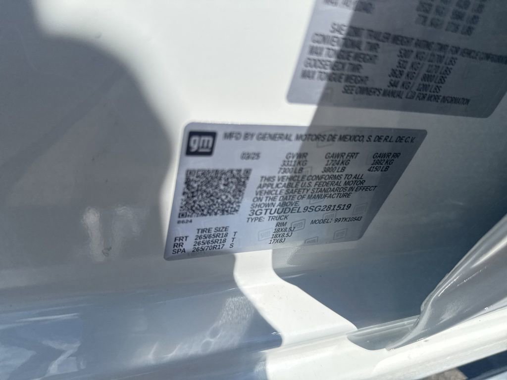 Used 2025 GMC Sierra 1500 SLT w/ SLT Convenience Package image 38