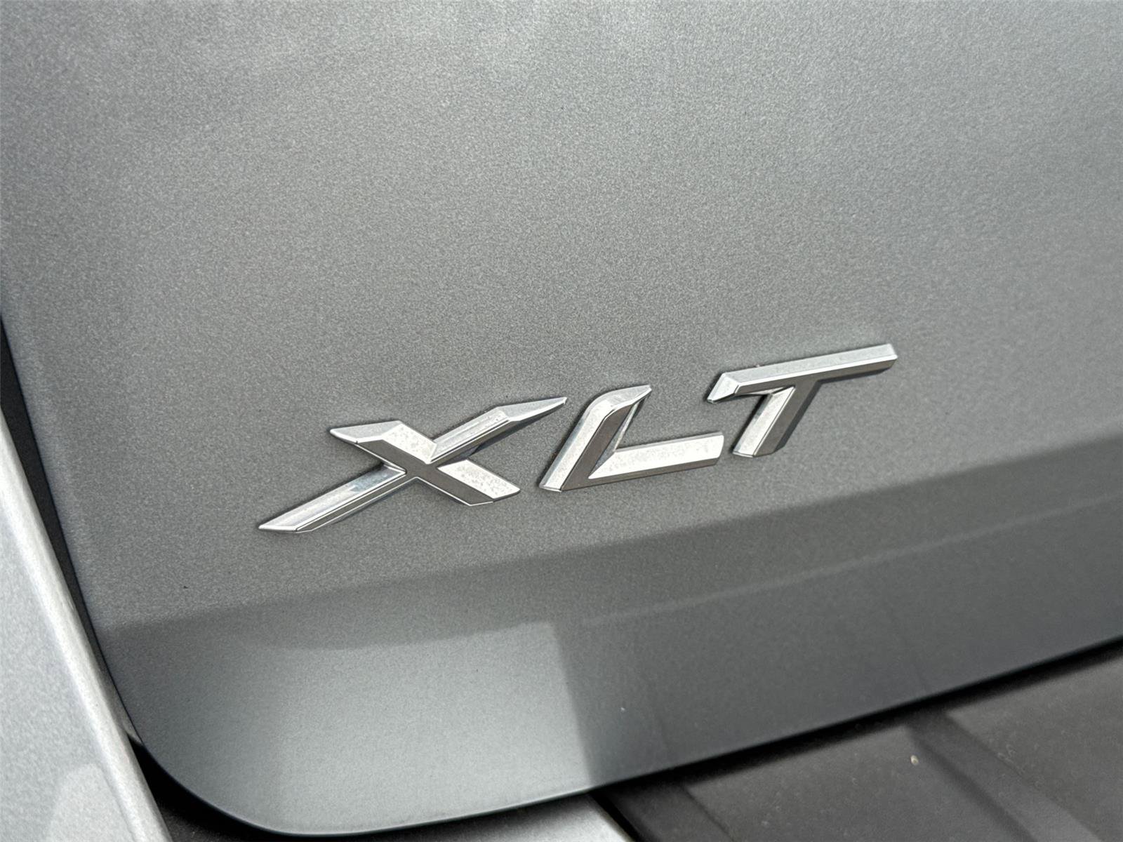 Certified 2023 Ford Explorer XLT w/ Equipment Group 202A RWD image 11