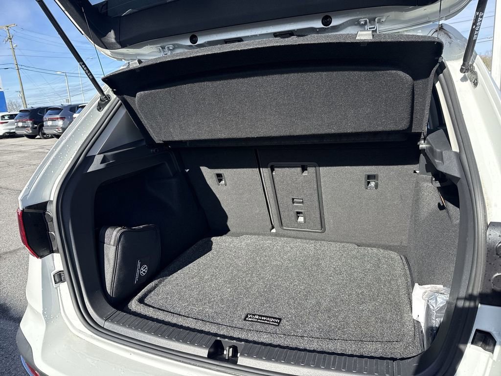 Certified 2022 Volkswagen Taos SE image 42