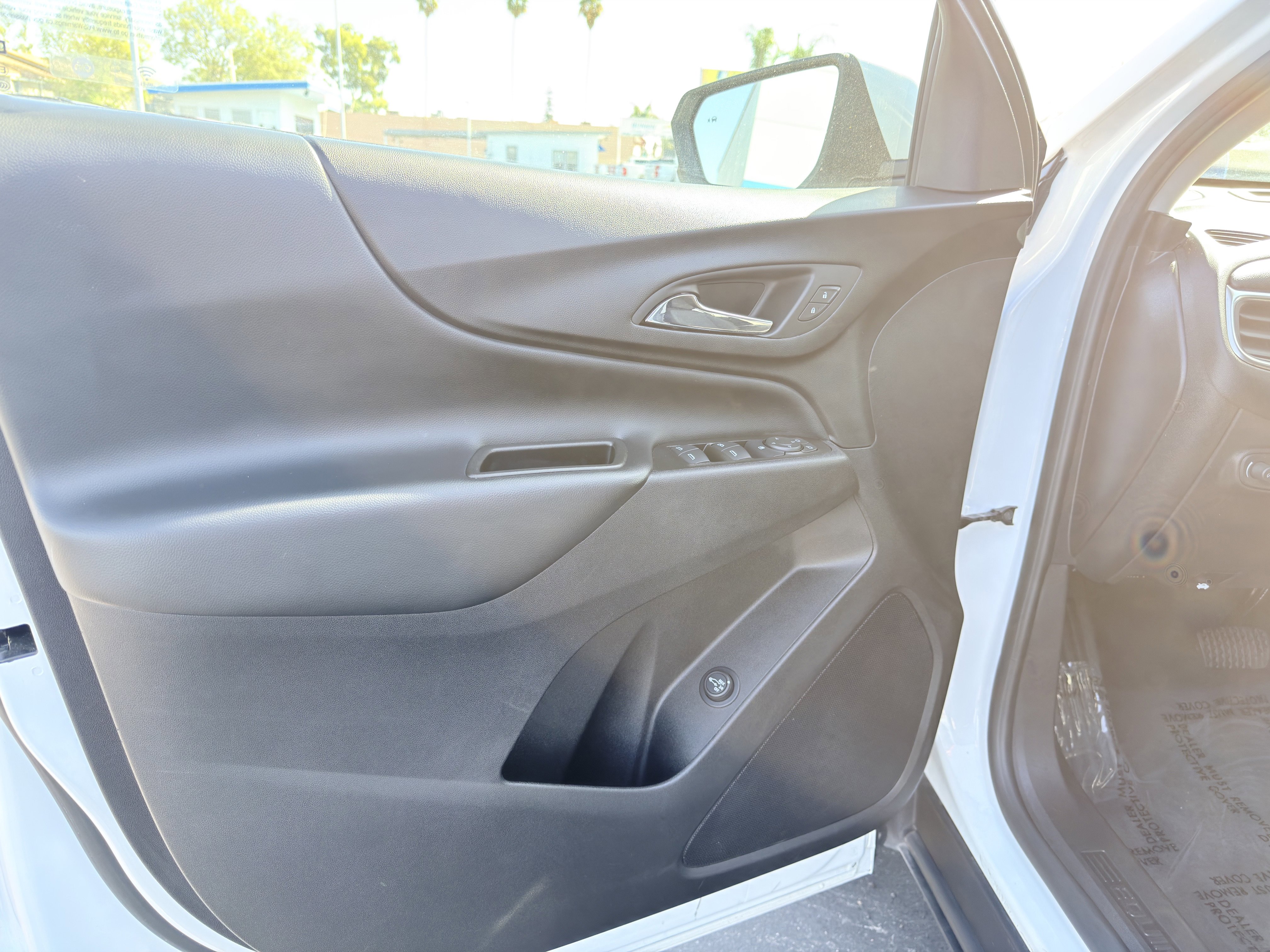 Used 2024 Chevrolet Equinox LT image 25