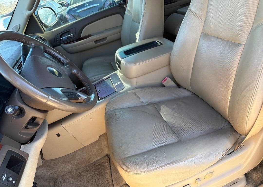 Used 2009 Chevrolet Tahoe LTZ RWD image 19