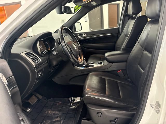 Used 2019 Jeep Grand Cherokee Limited AWD/4WD image 14