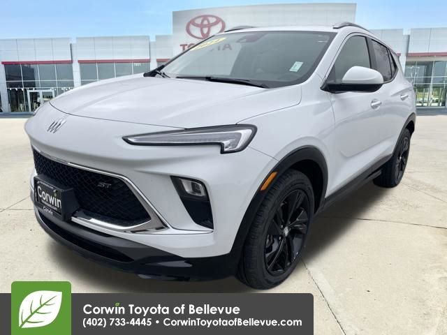 Used 2024 Buick Encore GX Sport Touring image 7