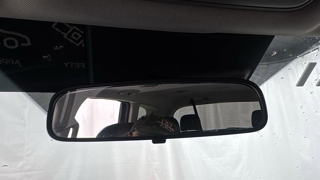 Used 2025 Kia Telluride S image 33