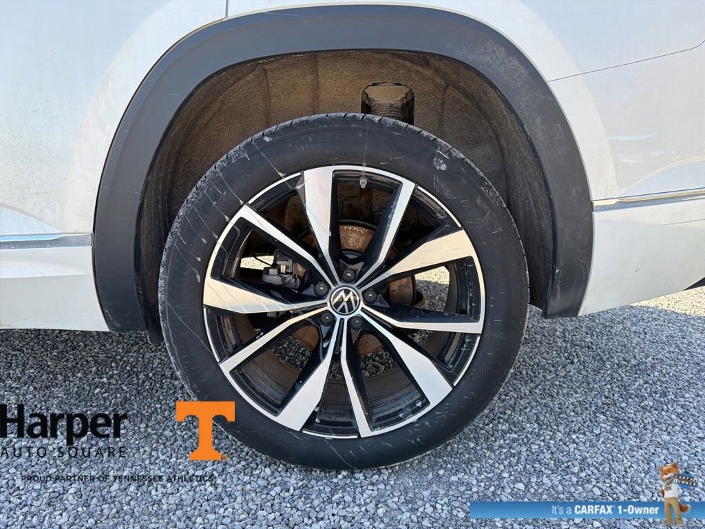 Used 2025 Volkswagen Atlas SEL Premium R-Line image 21