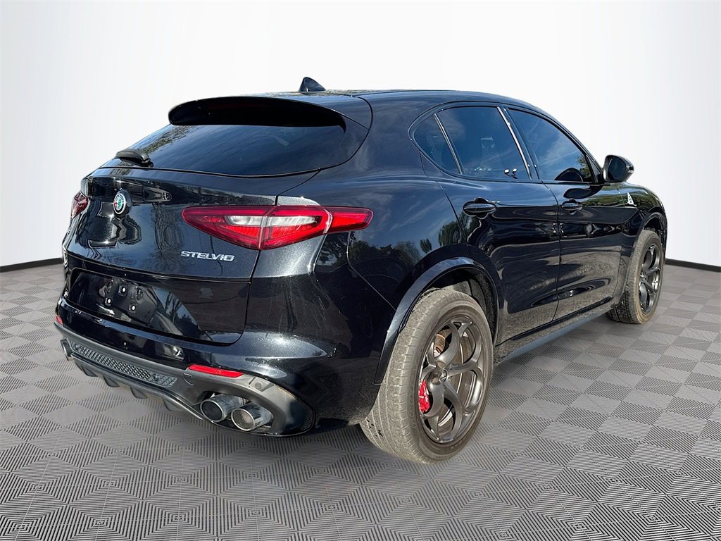 Used 2018 Alfa Romeo Stelvio Quadrifoglio w/ Driver Assist Dynamic Package image 2