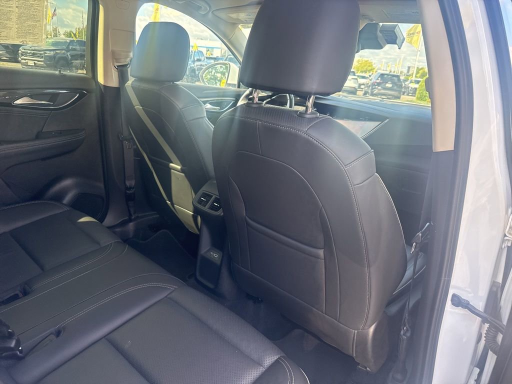 Used 2023 Buick Envision Essence image 16