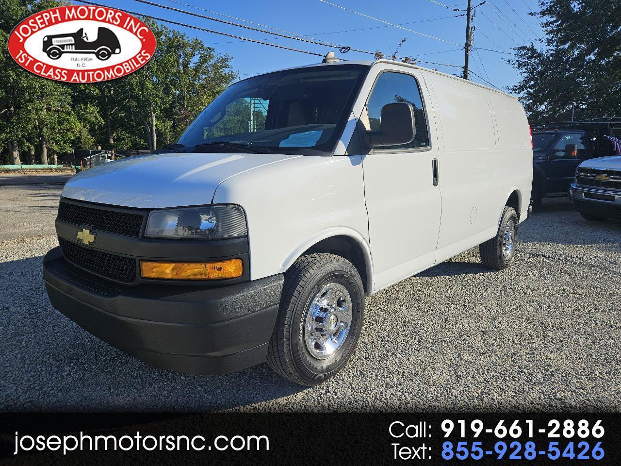 Used 2022 Chevrolet Express 2500 w/ Driver Convenience Package RWD image 1