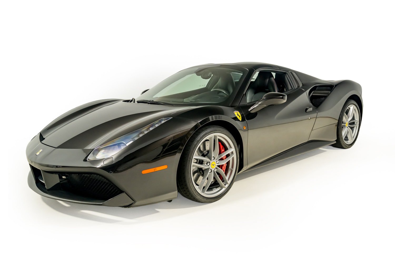 Used 2018 Ferrari 488 Spider RWD image 2