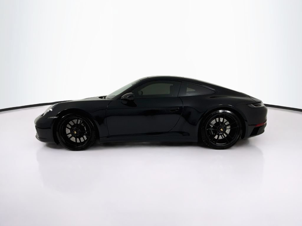 Certified 2024 Porsche 911 Carrera GTS RWD image 2