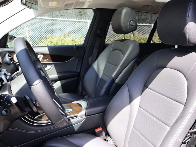 Used 2021 Mercedes-Benz GLC 300 4MATIC image 13