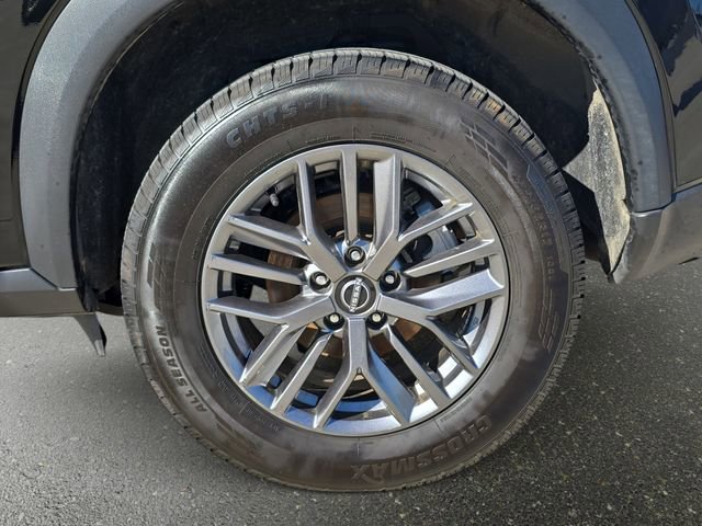 Used 2023 Nissan Rogue S AWD/4WD image 35