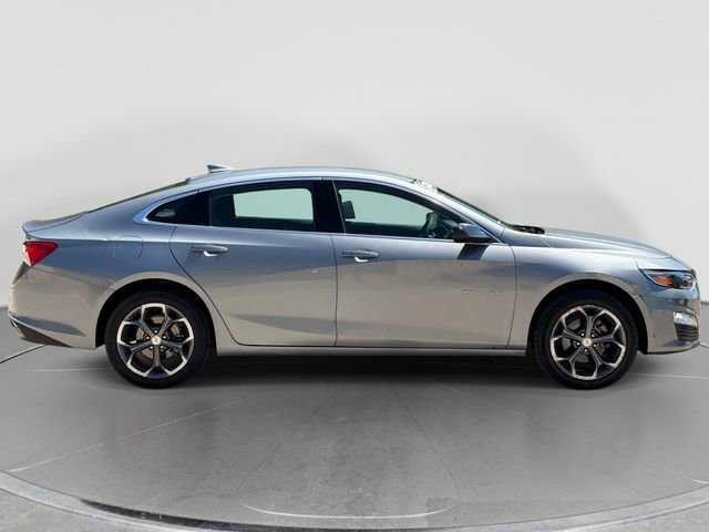 Used 2023 Chevrolet Malibu LT FWD image 2