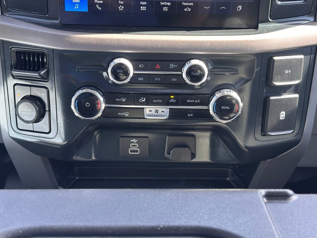 Used 2025 Ford F150 XLT w/ Equipment Group 301A Standard image 30