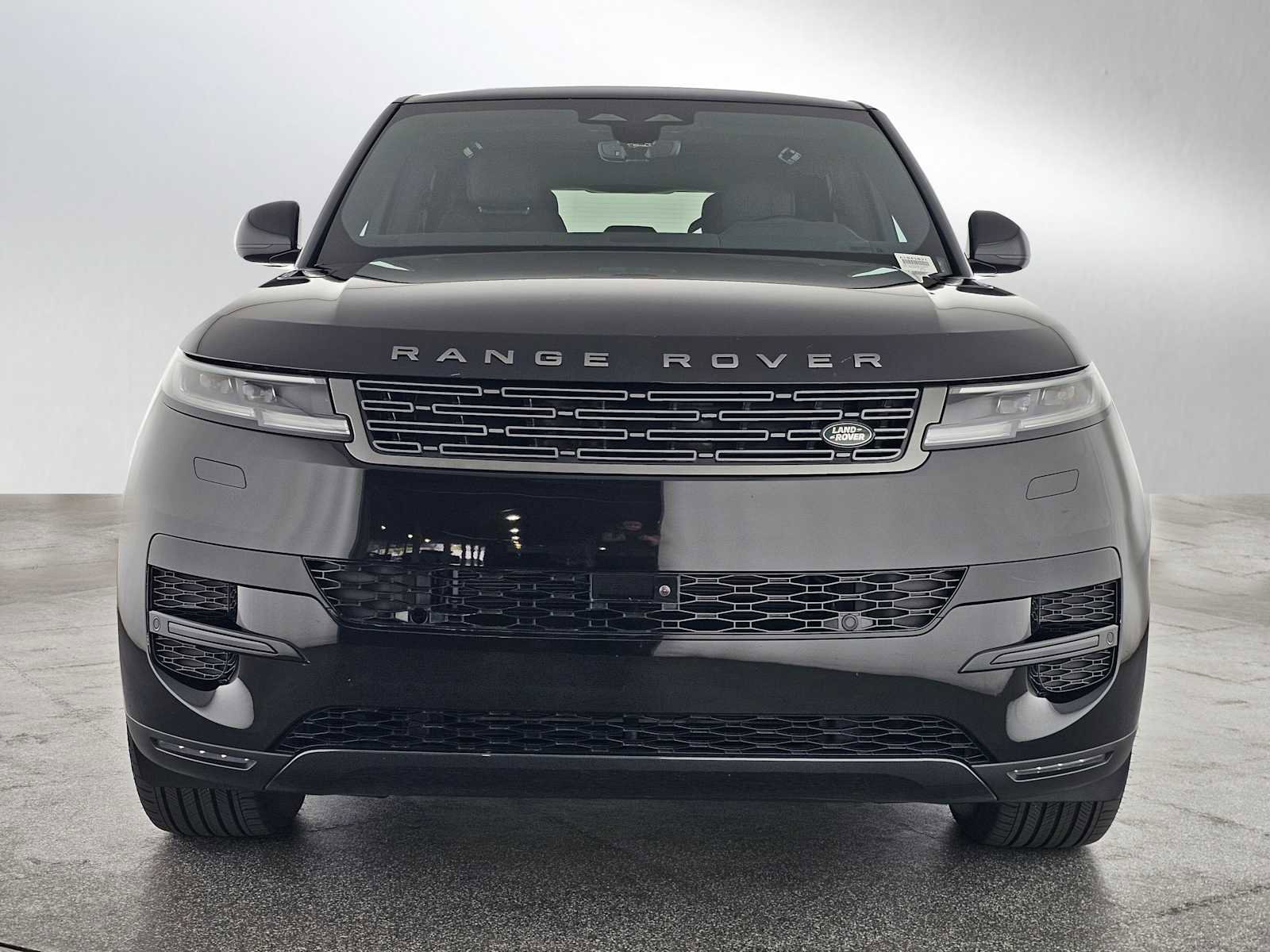 Used 2024 Land Rover Range Rover Sport SE AWD/4WD image 8