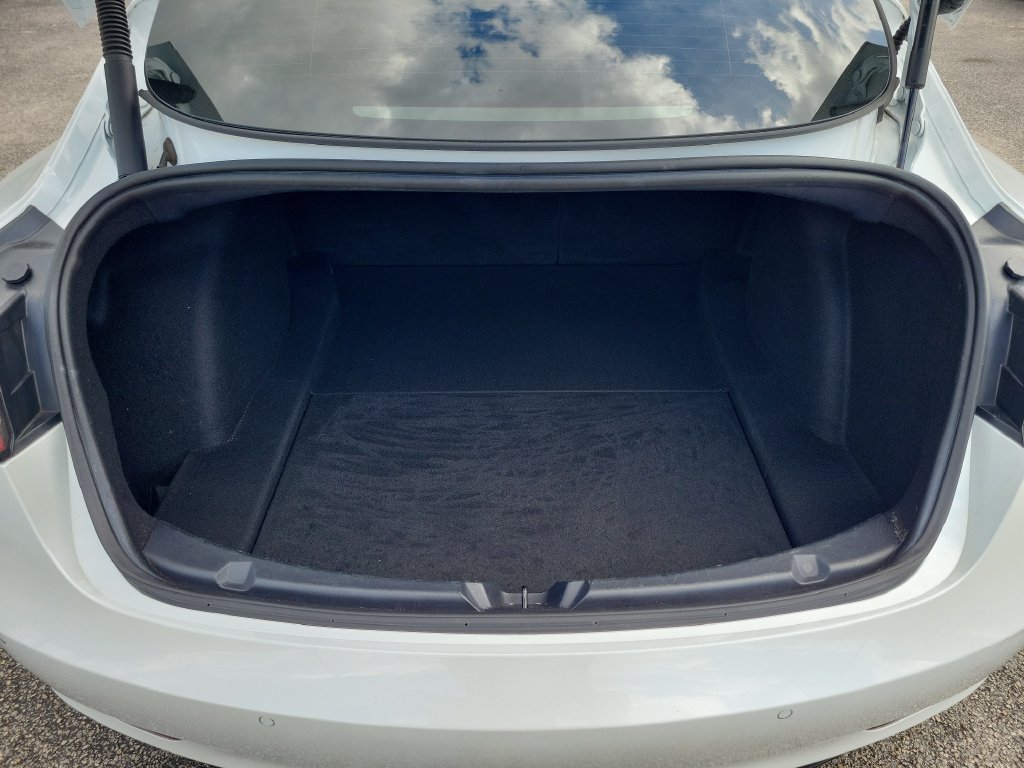 Used 2022 Tesla Model 3 Long Range AWD/4WD image 6