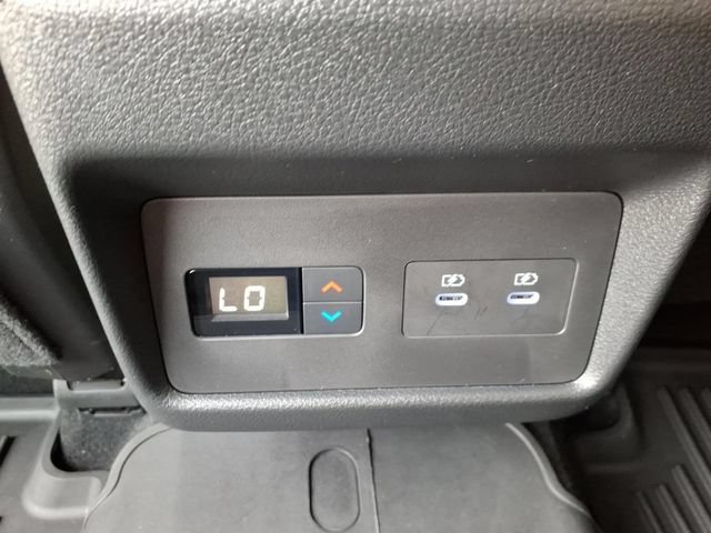 Certified 2025 Nissan Rogue SL w/ Tech Package FWD image 14