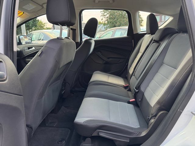 Used 2015 Ford C-MAX SE FWD image 13