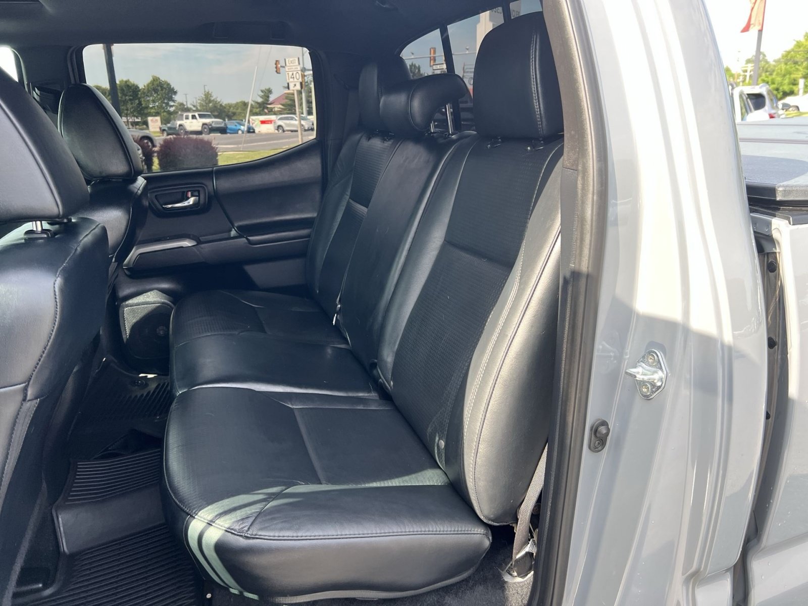 Used 2021 Toyota Tacoma Limited AWD/4WD image 25