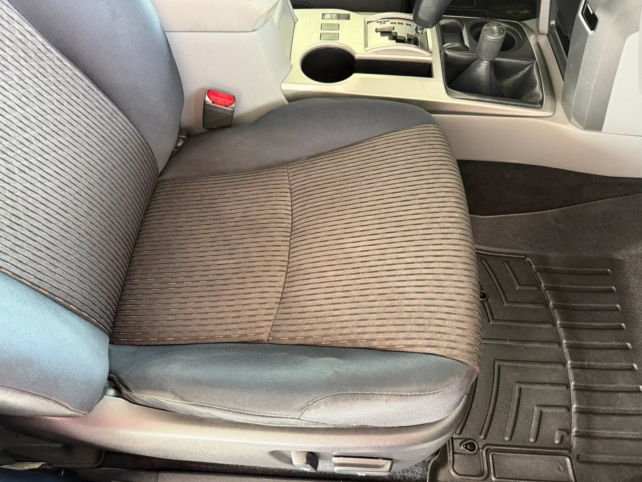 Used 2012 Toyota 4Runner SR5 w/ Convenience Pkg AWD/4WD image 13