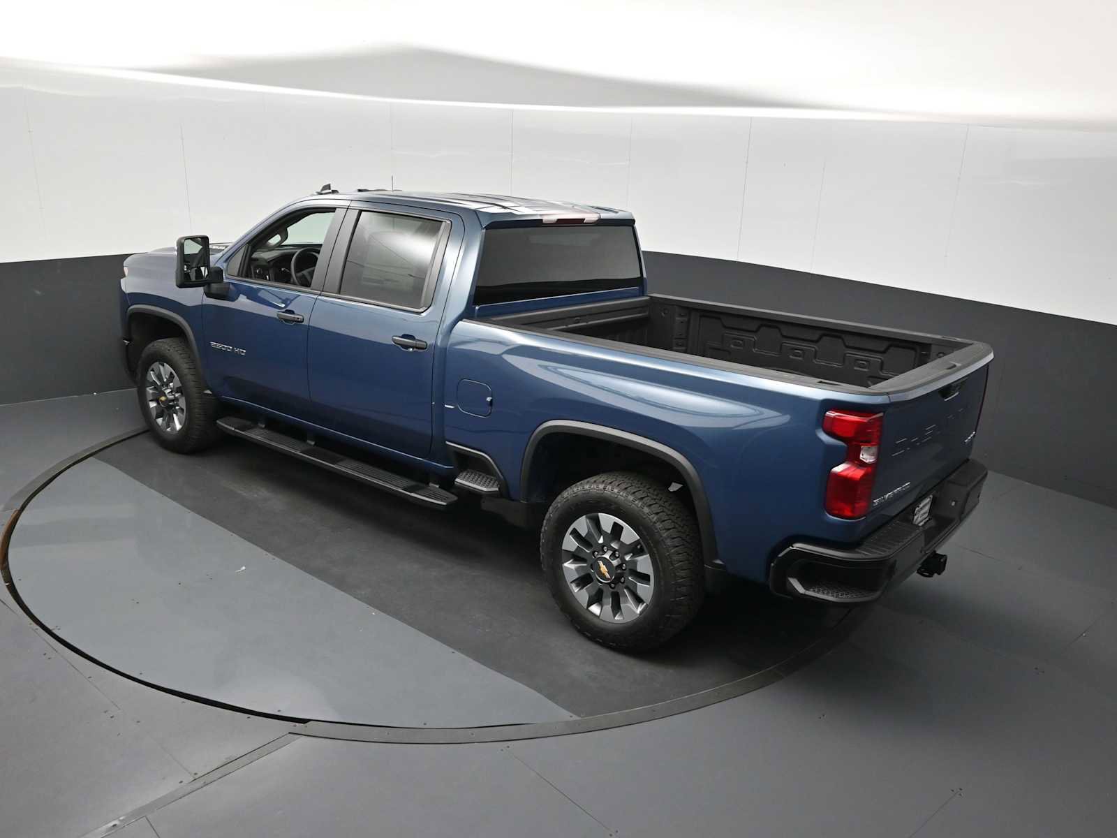 New 2026 Chevrolet Silverado 2500 Custom w/ Custom Value Package AWD/4WD image 10