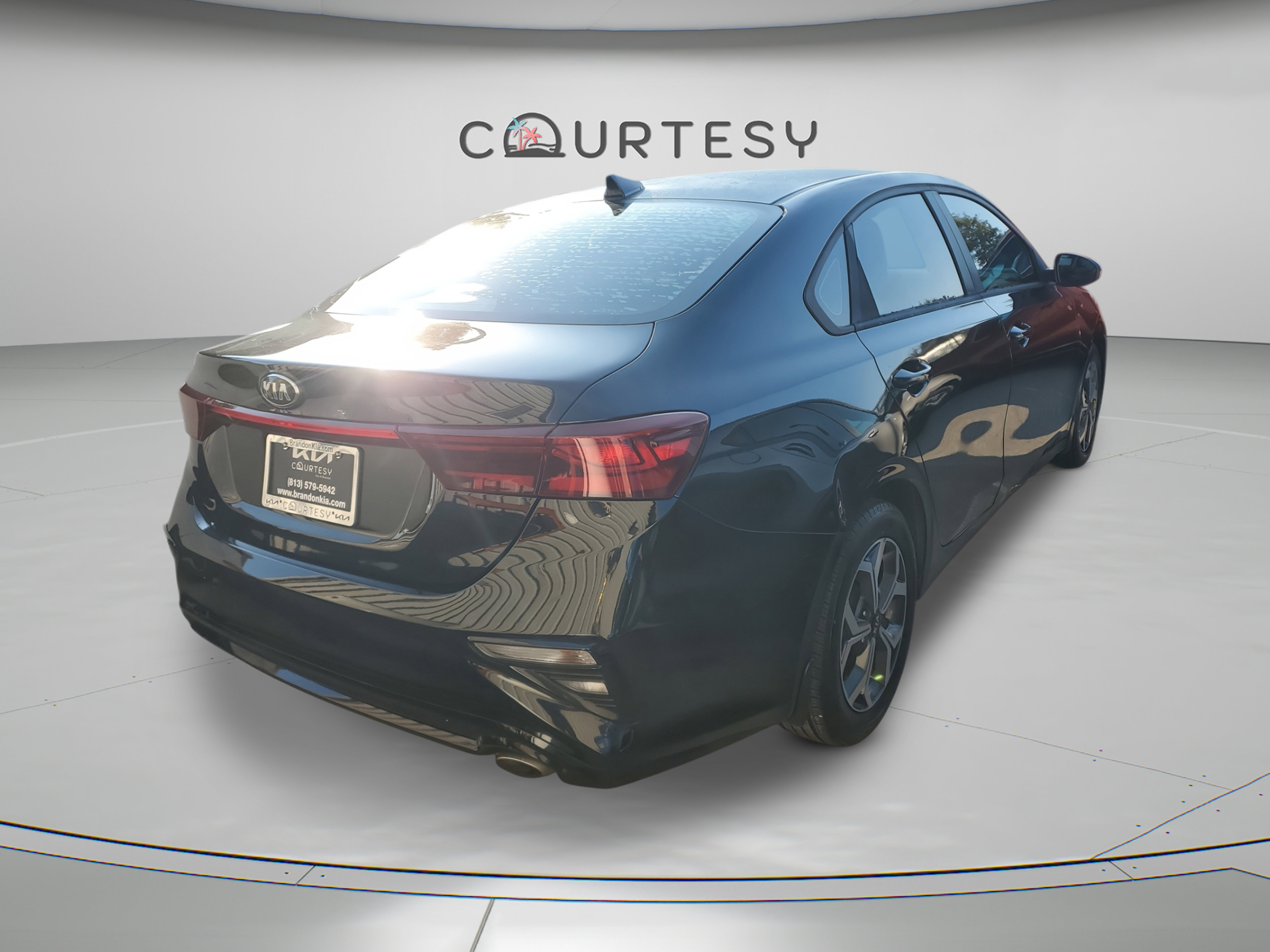 Used 2021 Kia Forte LXS image 3