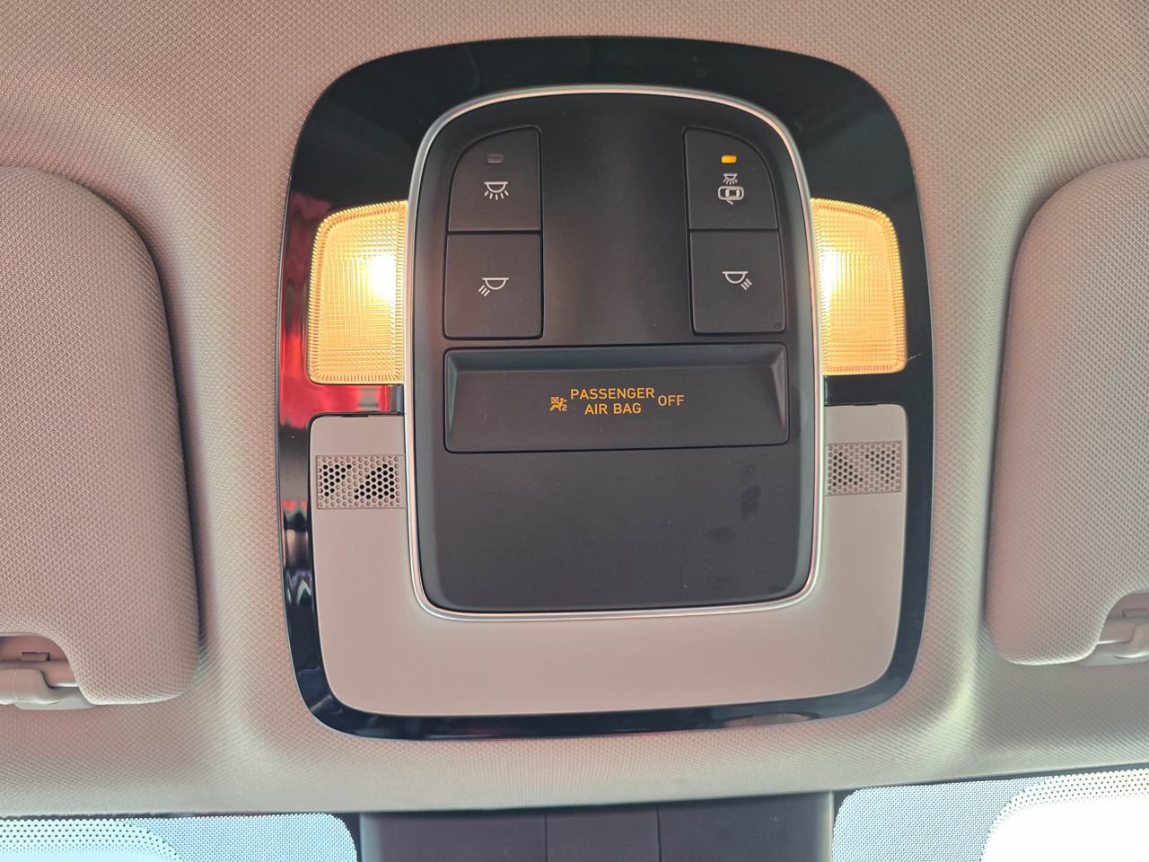 Used 2023 Hyundai Santa Fe SE AWD/4WD image 25