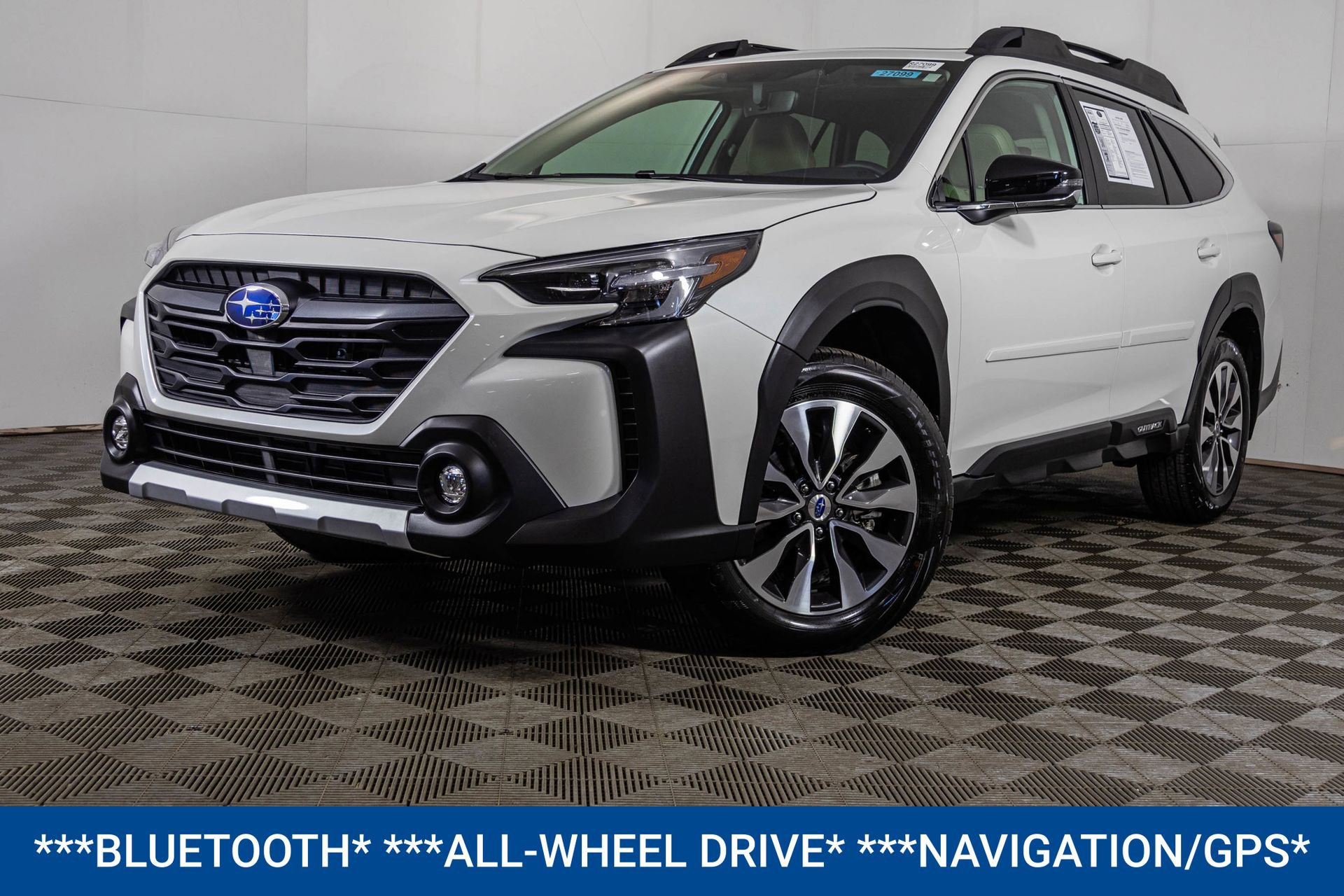 Used 2025 Subaru Outback Limited AWD/4WD image 2