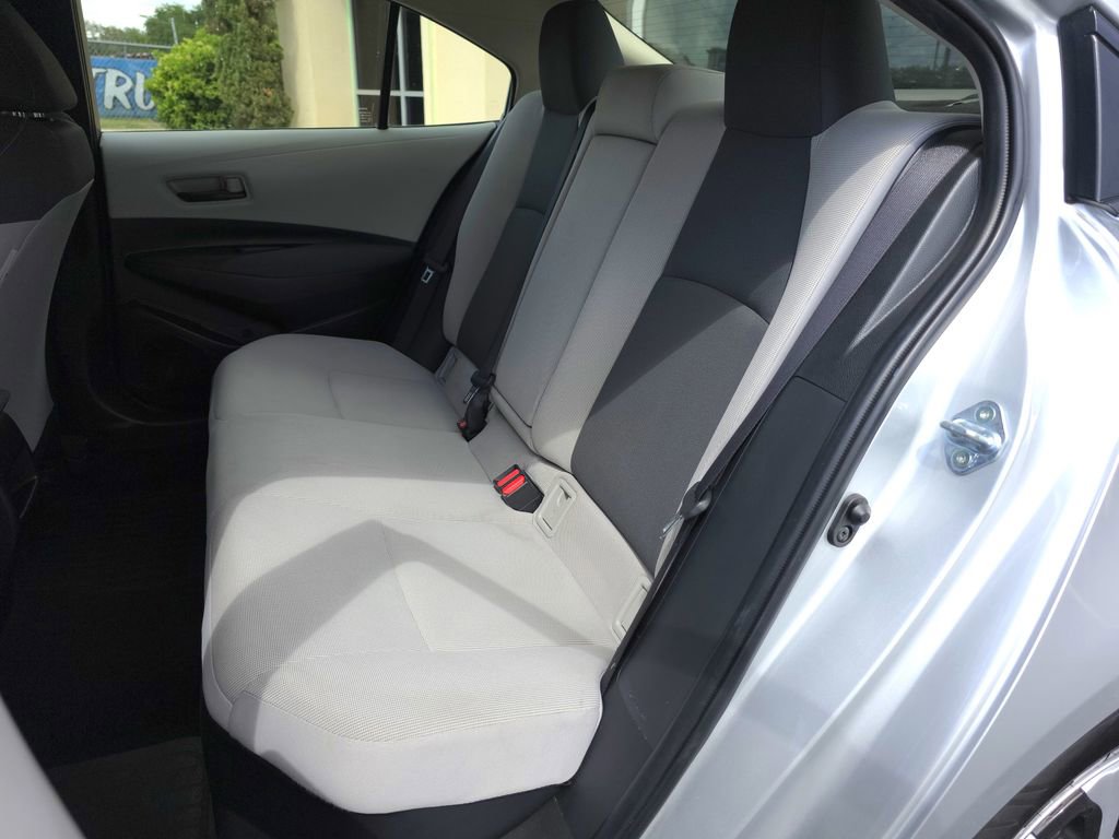 Used 2022 Toyota Corolla LE image 14