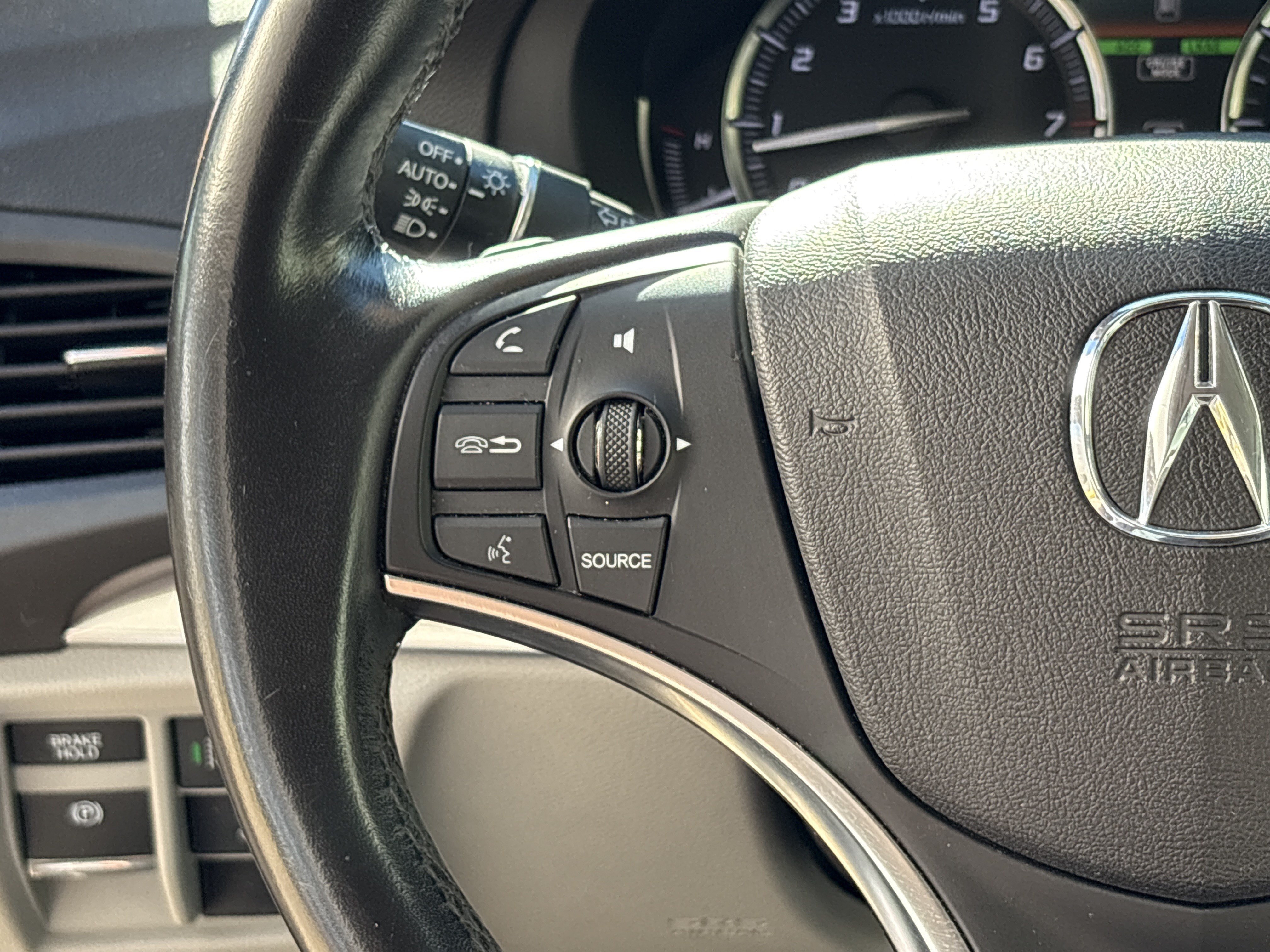 Used 2017 Acura MDX w/ Technology Package AWD/4WD image 19