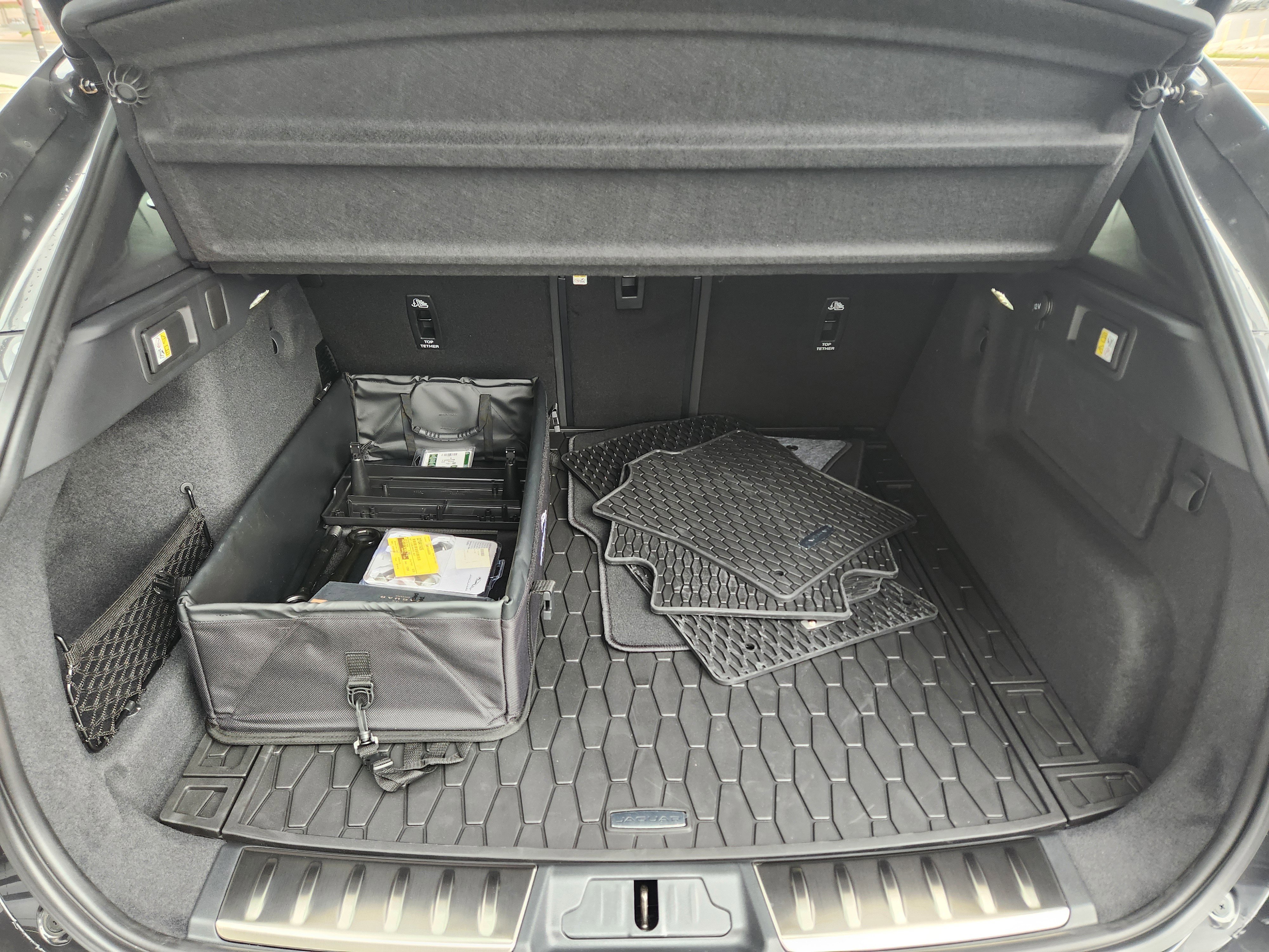 New 2026 Jaguar F-PACE R-Dynamic S image 18