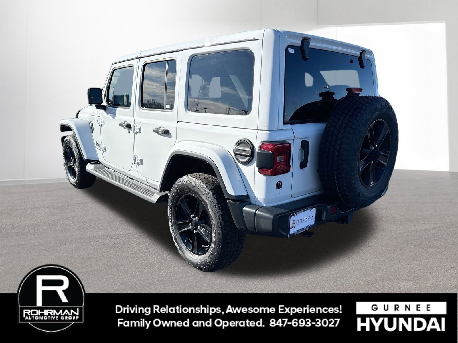 Used 2021 Jeep Wrangler Unlimited Sahara image 7