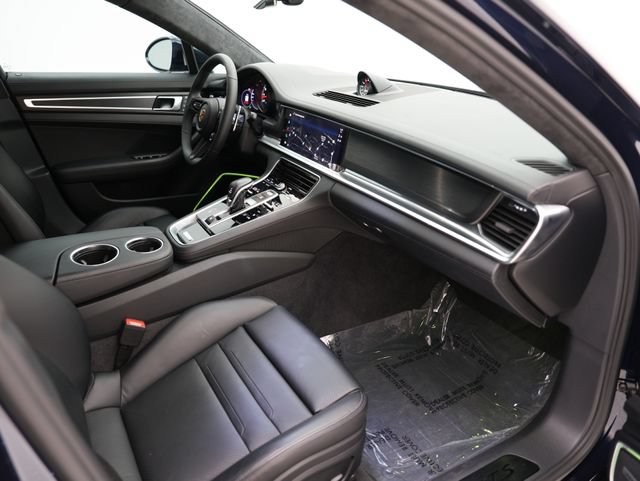Certified 2023 Porsche Panamera GTS AWD/4WD image 28