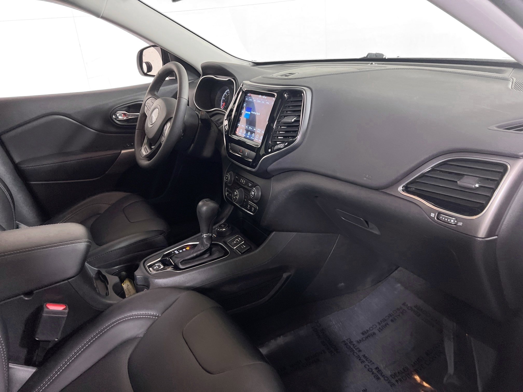 Used 2022 Jeep Cherokee Limited image 28