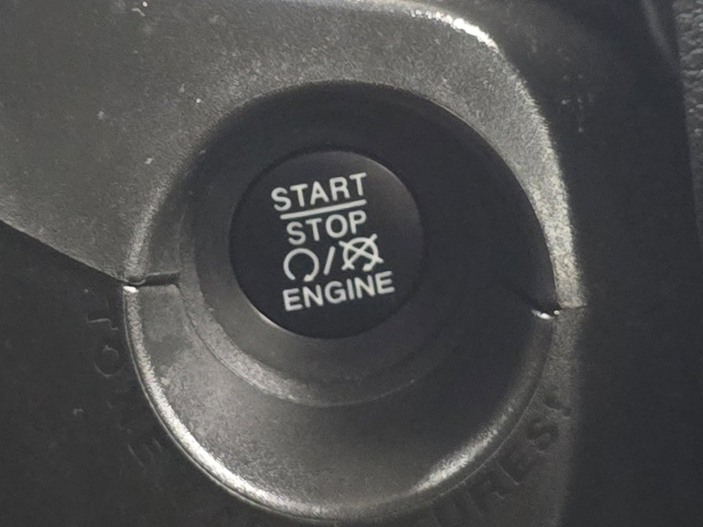 Used 2021 Jeep Renegade Trailhawk image 30