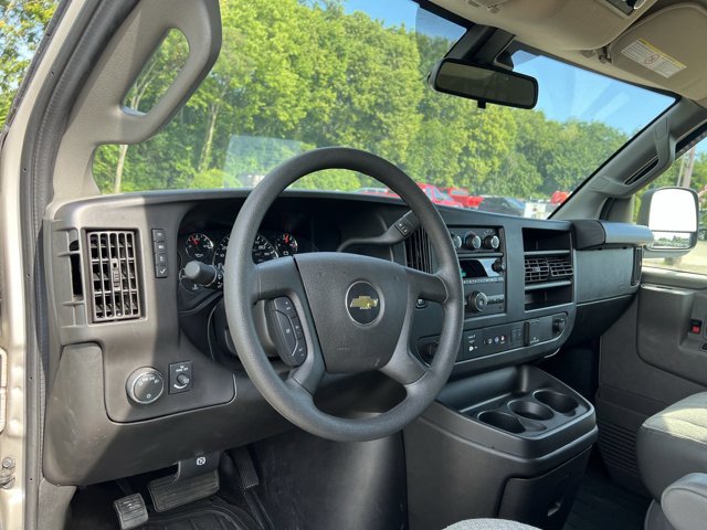 Certified 2024 Chevrolet Express 2500 Extended RWD image 10