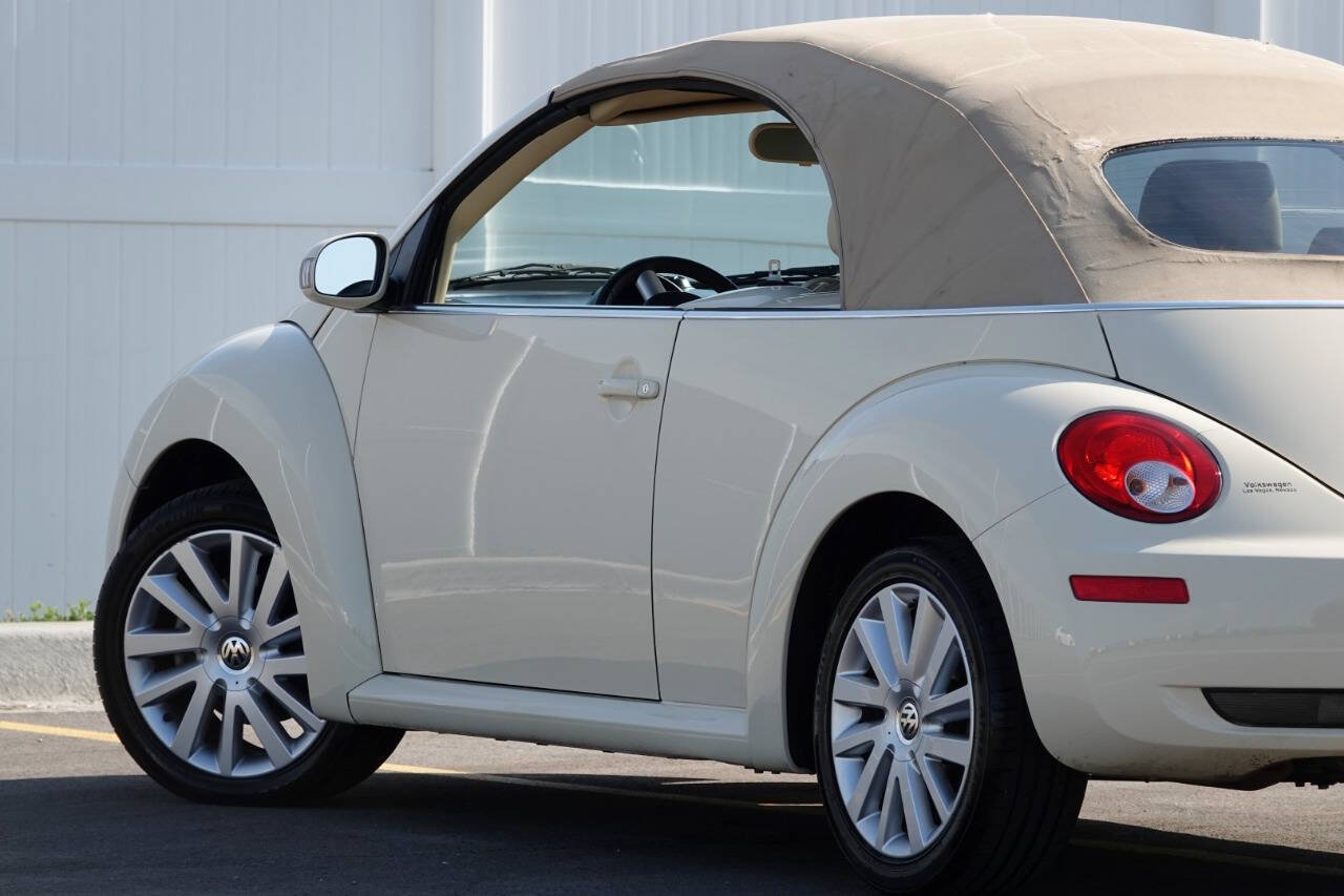 Used 2008 Volkswagen Beetle SE FWD image 20