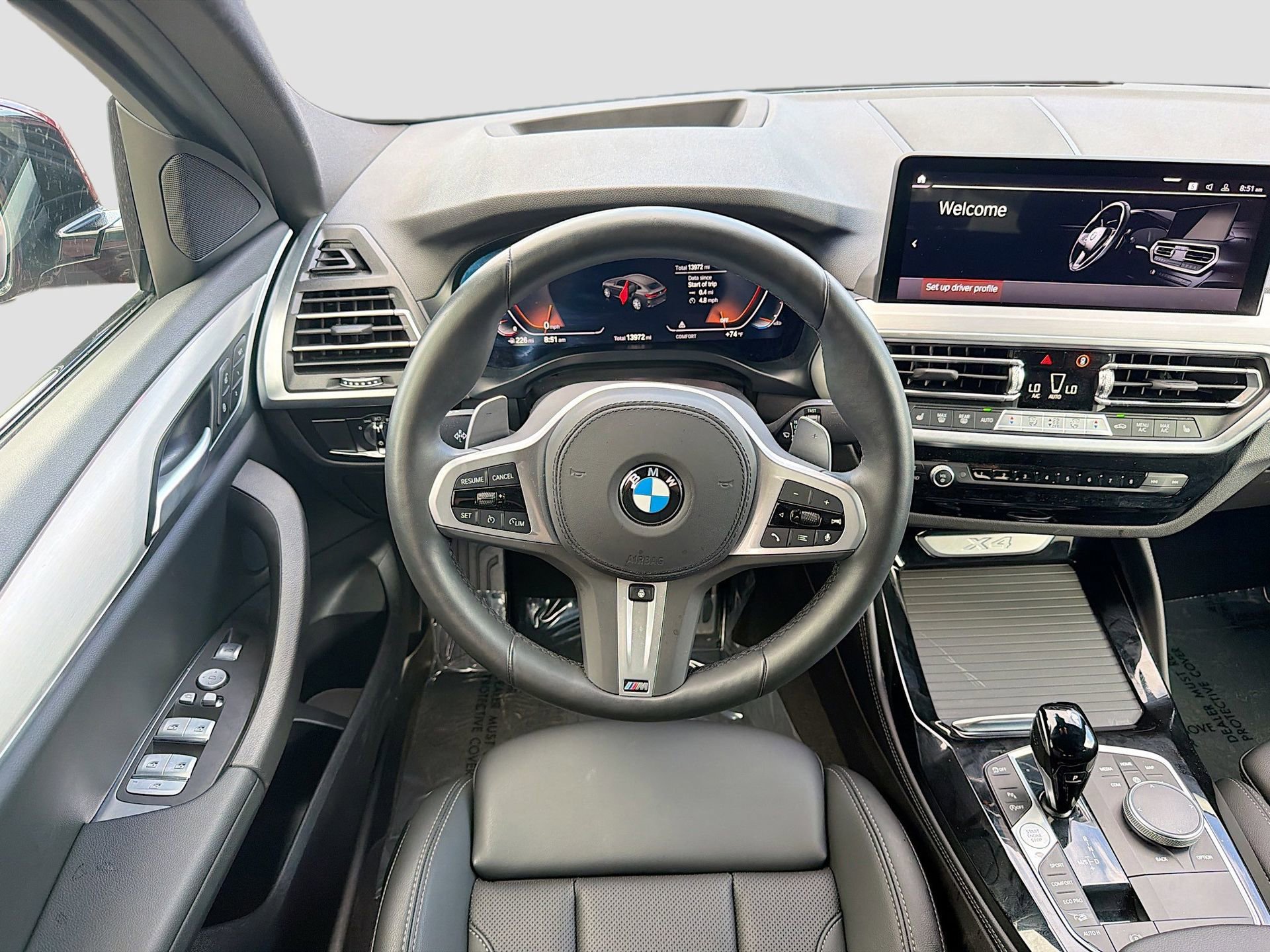 Certified 2025 BMW X4 xDrive30i w/ Premium Package image 18