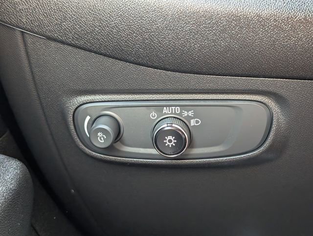 Certified 2024 Chevrolet Equinox LS w/ LS Convenience Package image 28